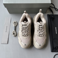 Balenciaga Sneakers